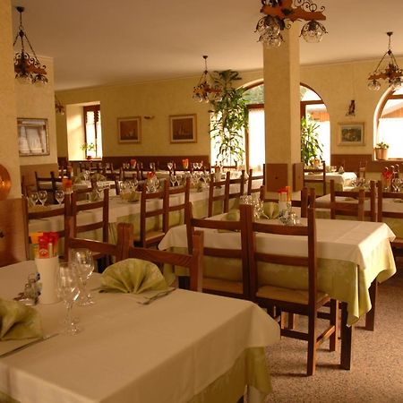 Albergo Ristorante Sole Mezzoldo Экстерьер фото